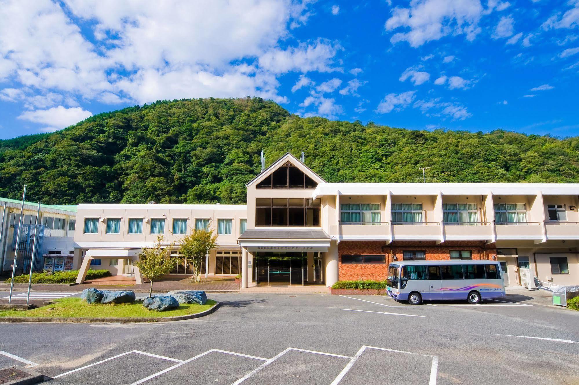 Hotel Yuzuruhaso Minamiawaji Esterno foto