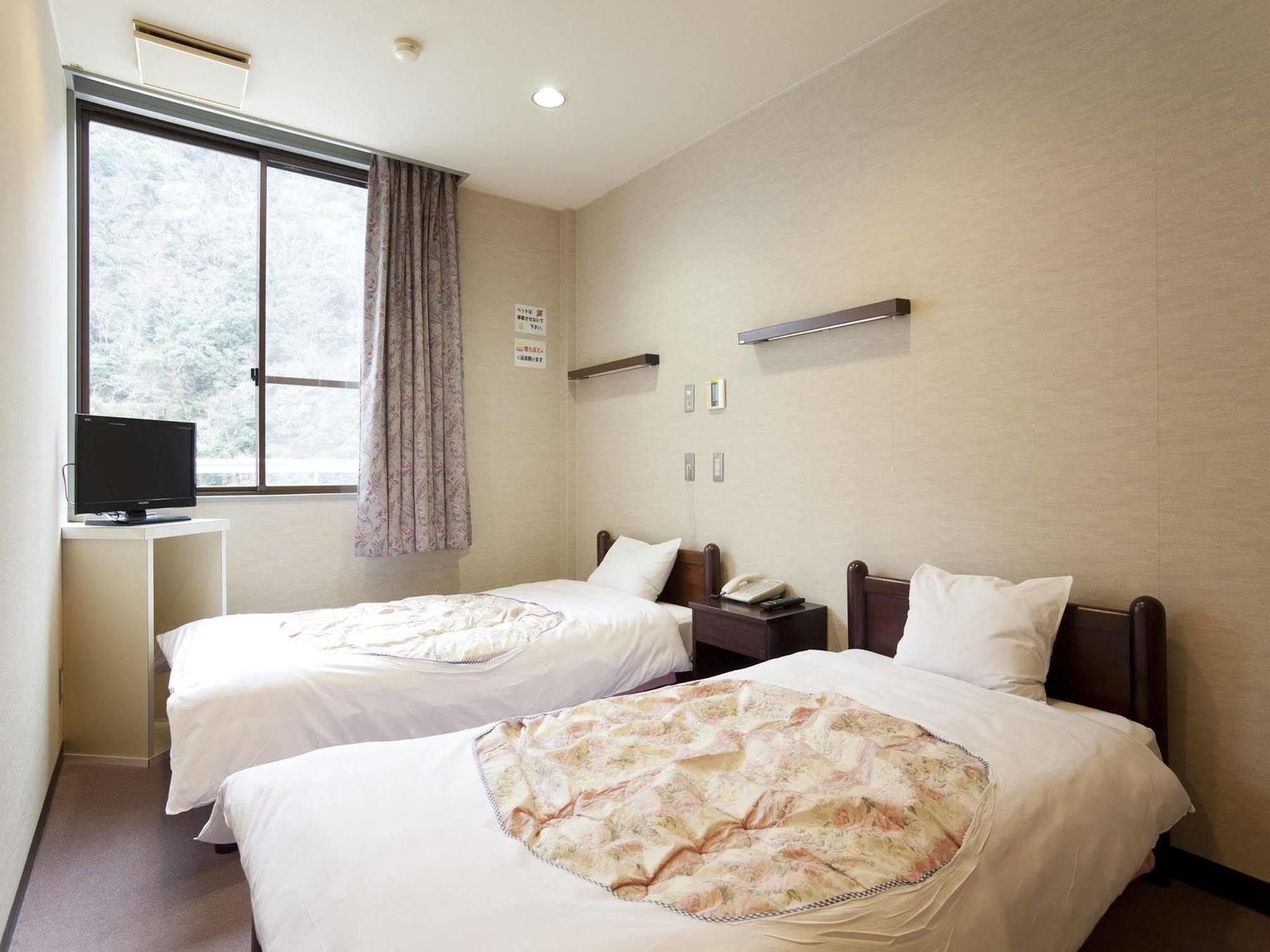 Hotel Yuzuruhaso Minamiawaji Esterno foto