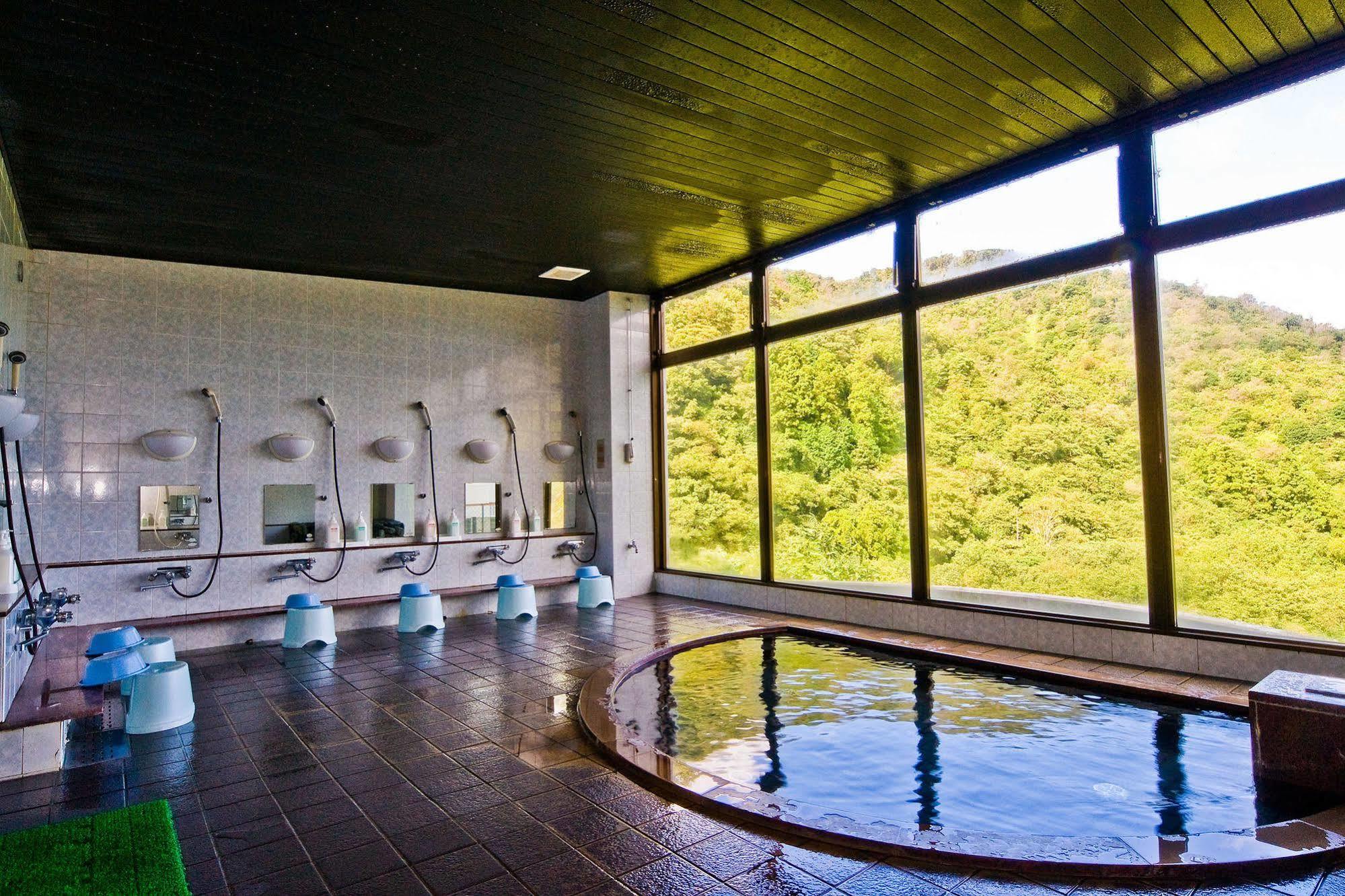Hotel Yuzuruhaso Minamiawaji Esterno foto